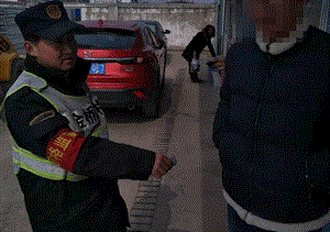 拒收賄賂樹正氣 堅(jiān)持原則守廉潔 --金橋網(wǎng)格隊(duì)員拒收賄賂