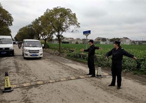 花卉市場大搬遷  忙而不亂序井然 --惠南輔警項目保障龍大花卉市場