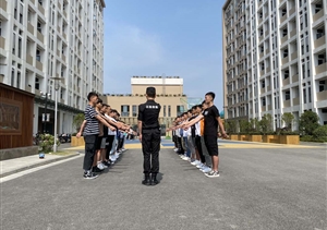 宗保隊(duì)員組織瑪雅海灘水上公園工作人員崗前培訓(xùn)