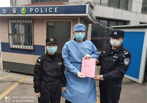 發(fā)現(xiàn)違規(guī)警惕高 規(guī)范處置形象好 ——惠南區(qū)域隊(duì)員及時(shí)制止違規(guī)進(jìn)