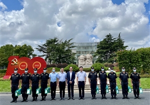 上海市保安服務(wù)行業(yè)協(xié)會(huì)領(lǐng)導(dǎo)慰問宗保隊(duì)員