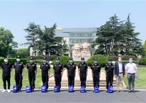 上海市保安服務(wù)行業(yè)協(xié)會領(lǐng)導(dǎo)慰問宗保公司員工