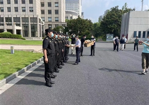 上海市委黨校領(lǐng)導慰問宗保公司員工