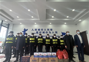 黃山市休寧縣城管執(zhí)法局領(lǐng)導(dǎo)慰問宗保公司員工