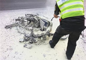 宗保員工迅速反應(yīng) 成功處置電瓶車起火事件